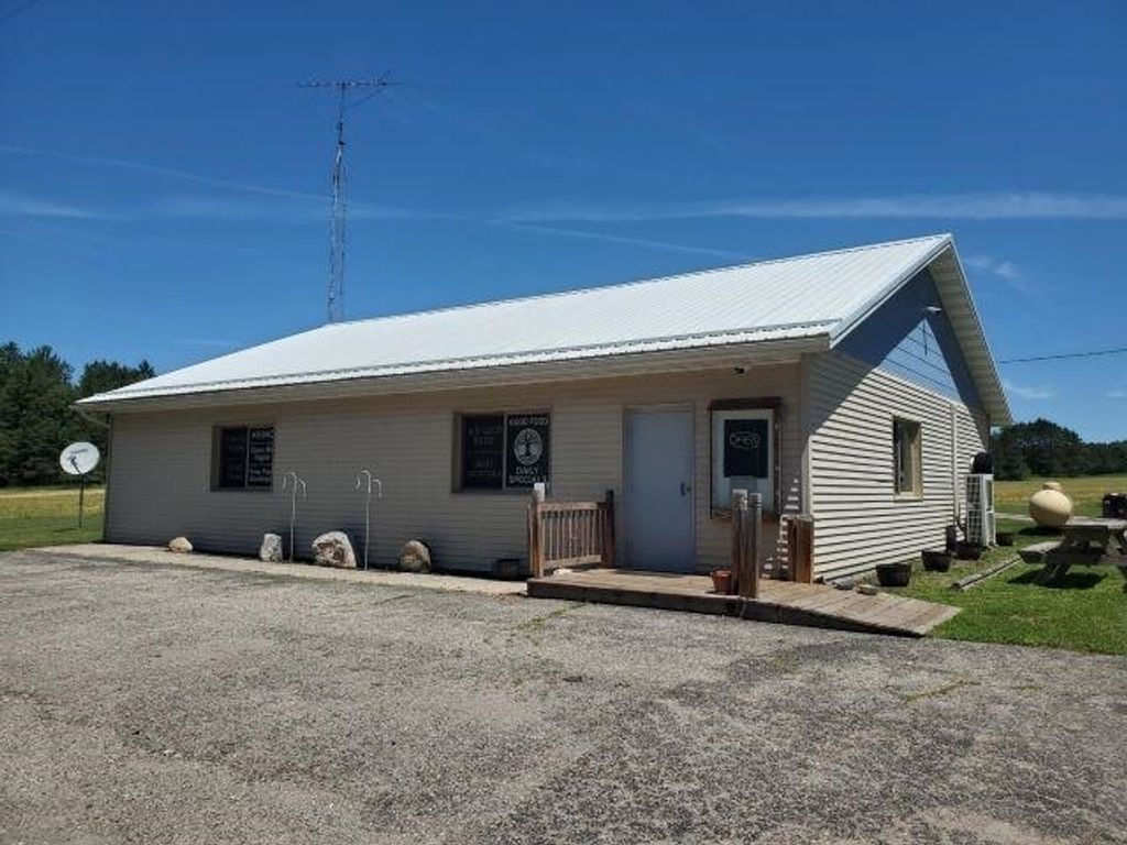 5827 S M-76, Horton township