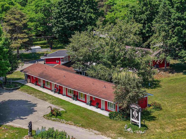 4290 S West Bay Shore, Suttons Bay
