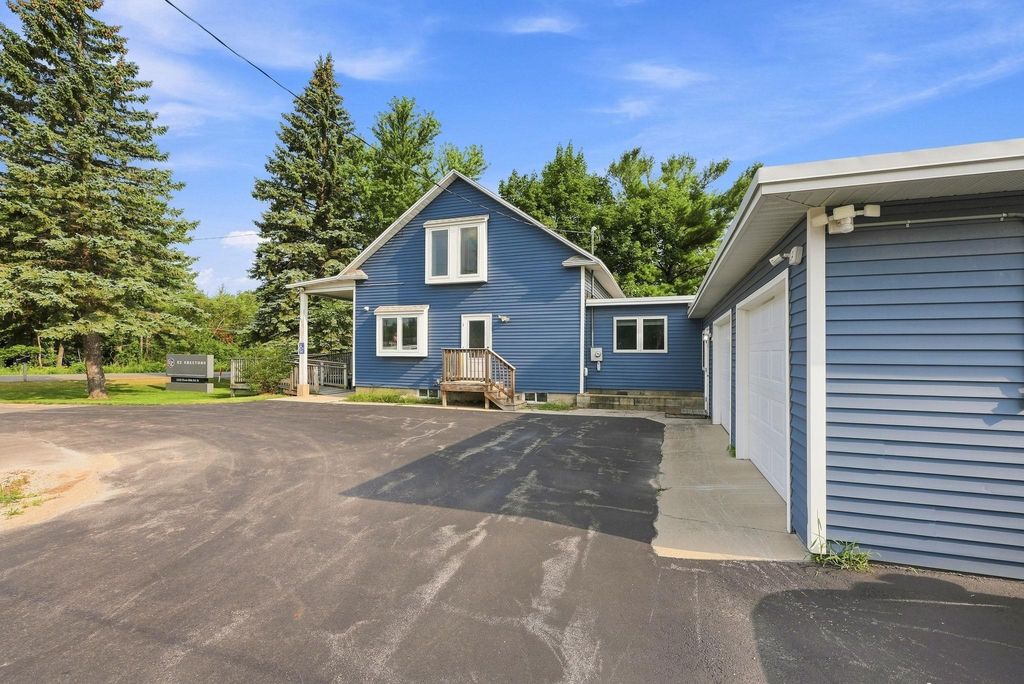 2530 N Three Mile Rd, East Bay township