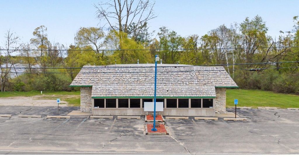 3520 N Woodruff, Coldwater township