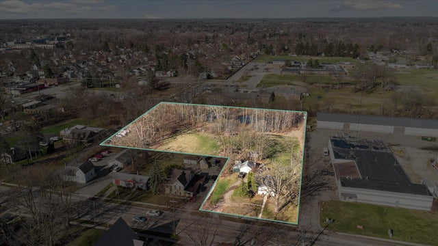 405 & 345 N Lafayette Street, South Lyon city