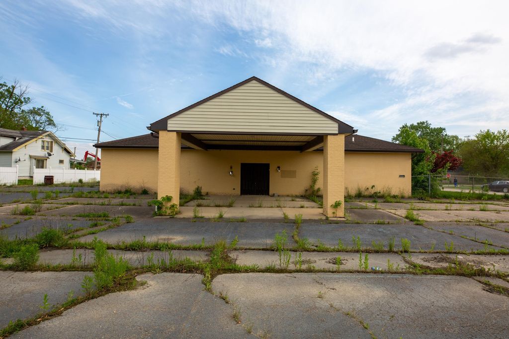 3041 John Daly Street, Inkster city