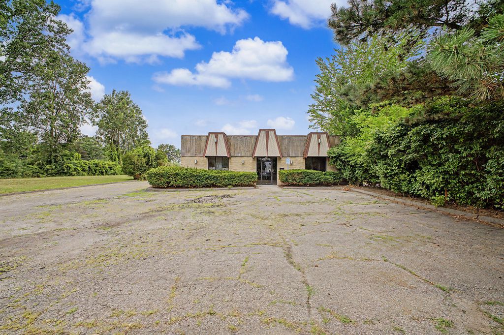 28550 Joy Road, Livonia city