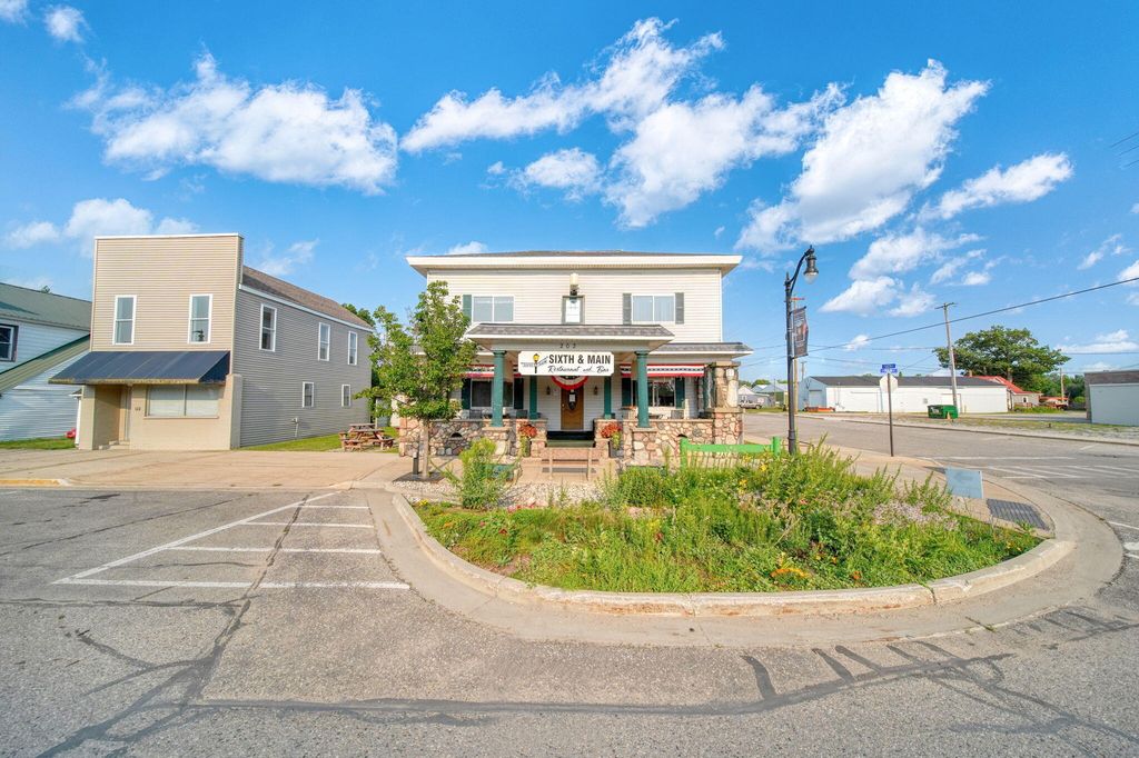 202 N Main Street, Evart city