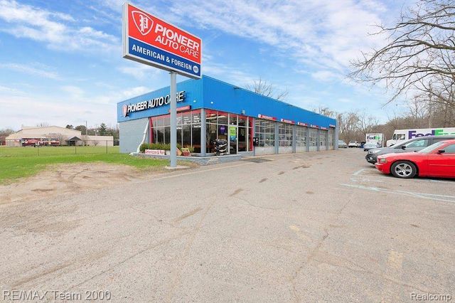 1803 N Wayne Rd, 
