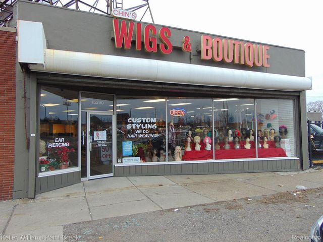 15390 Gratiot Ave, Detroit