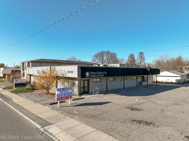 30730 Ford Rd, Garden City