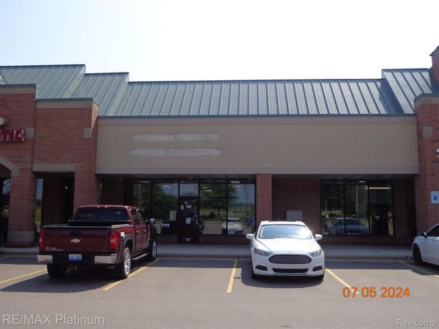 1818 N Old Us 23, Howell