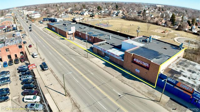 10000 Greenfield Rd, Detroit