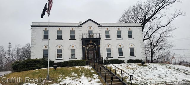 218 E Grand River Ave, Brighton
