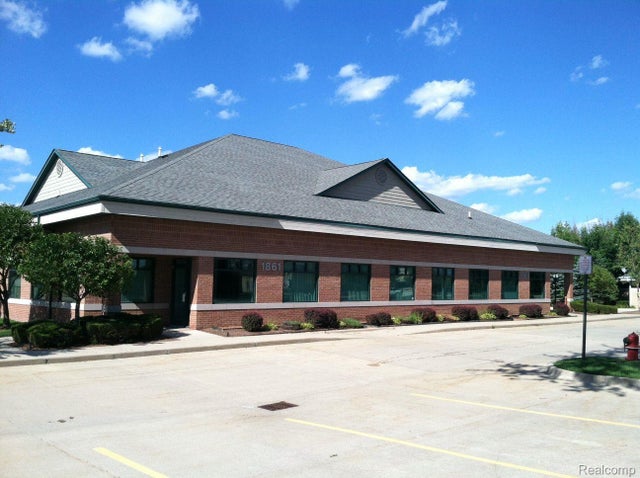 1869 E Maple Rd, Troy city