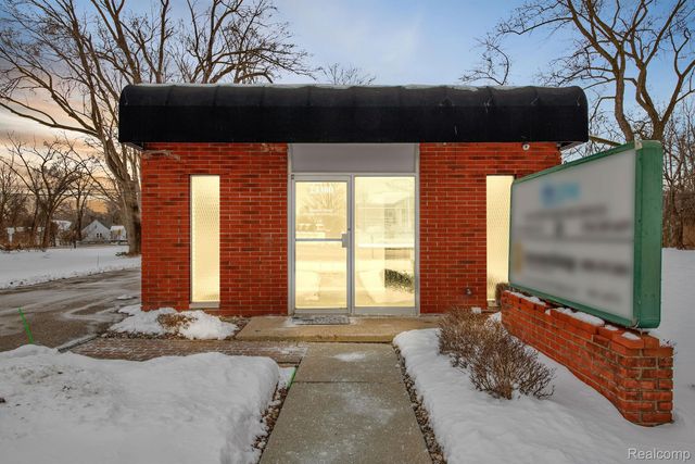 23380 Goddard Rd, Taylor