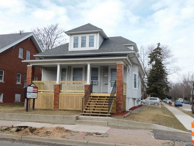 16259 E 9 Mile Rd, Eastpointe