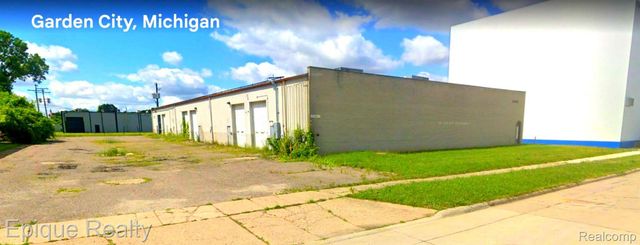 32841 Parklane St, Garden City