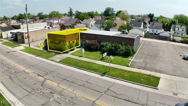 6030 Chase Road, Dearborn