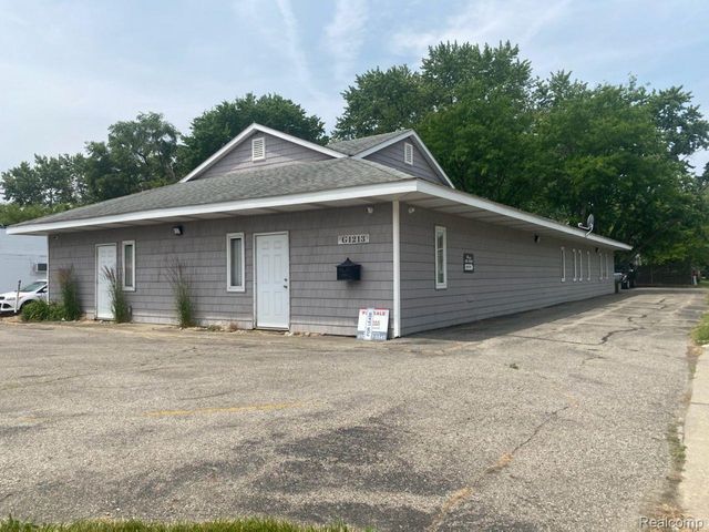 1213 N Ballenger Highway, Flint