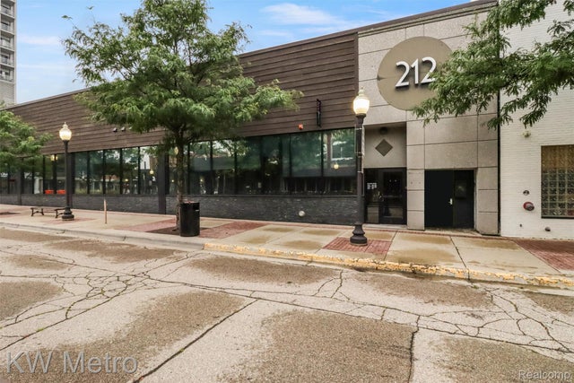 423 S Washington Avenue 200, Royal Oak city