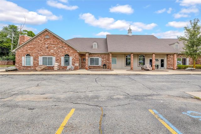41074 7 Mile Road, Northville