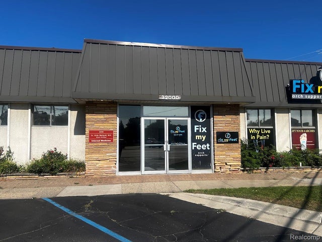 32000 Woodward Avenue, Royal Oak city