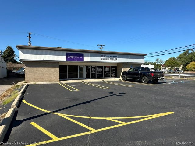 9001 Wayne Road, Livonia