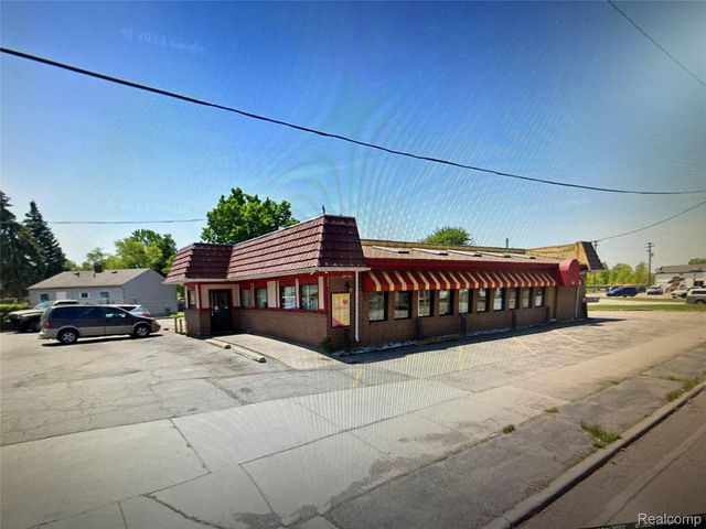 3402 Davison Road, Flint