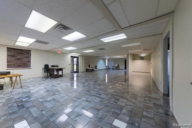 6695 Highland Road 106, Waterford