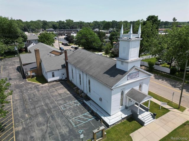45504 Cass Avenue, Utica