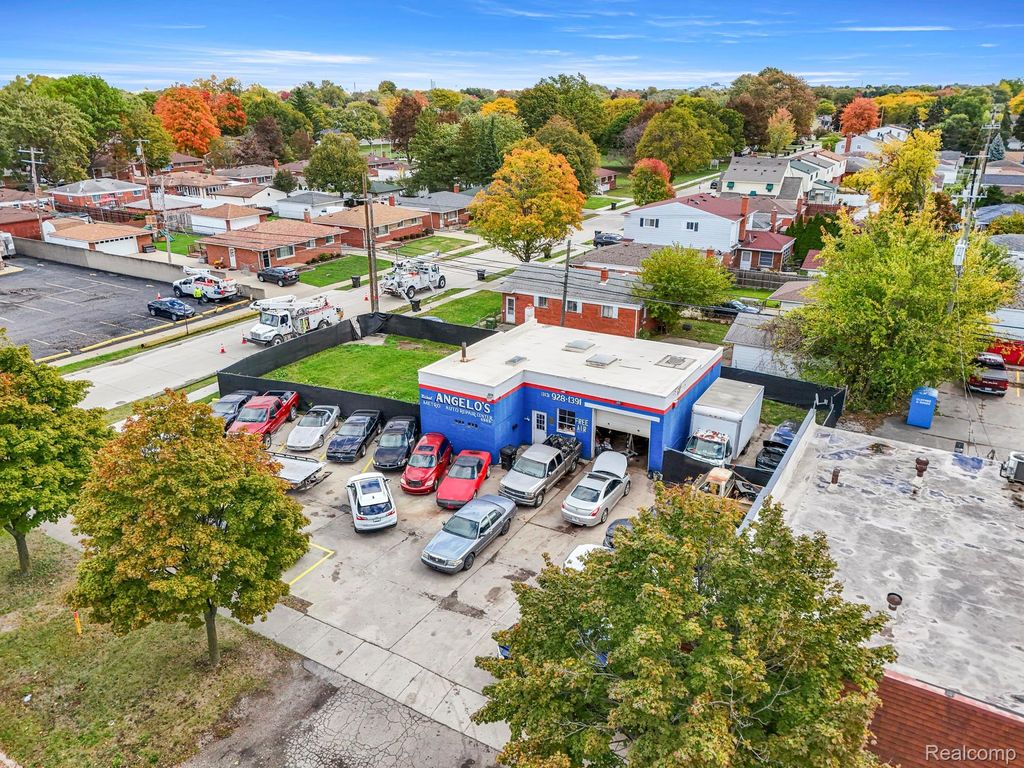 4505 Allen Road, Allen Park city Property Listing: MLS® #20251048468