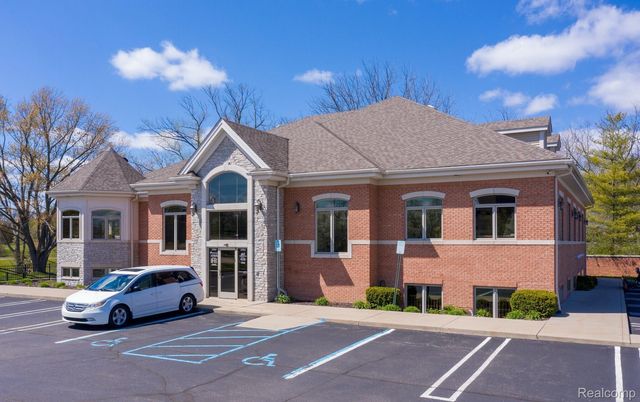37500 W Seven Mile Road Ste B, Livonia