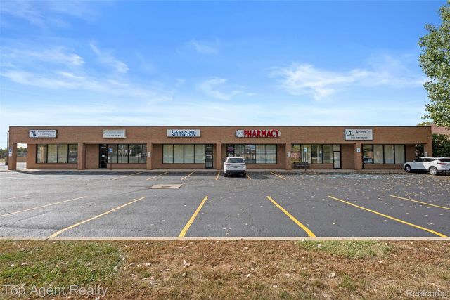 28565 Schoenherr Road, Warren