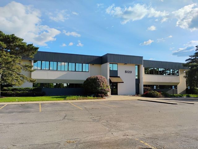 5123 W St Joe 103, Lansing