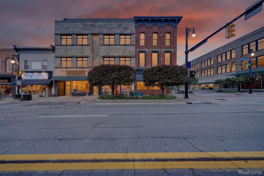 235 Huron Avenue, Port Huron city