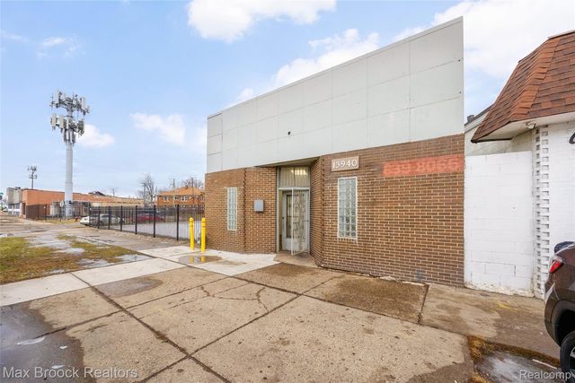 13940 Gratiot Avenue, Detroit