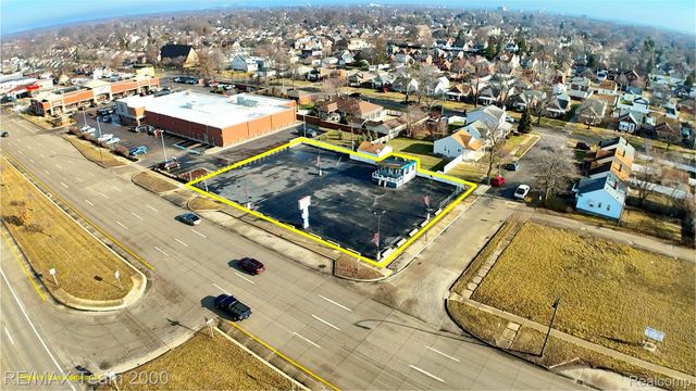 3017 Fort Street, Wyandotte