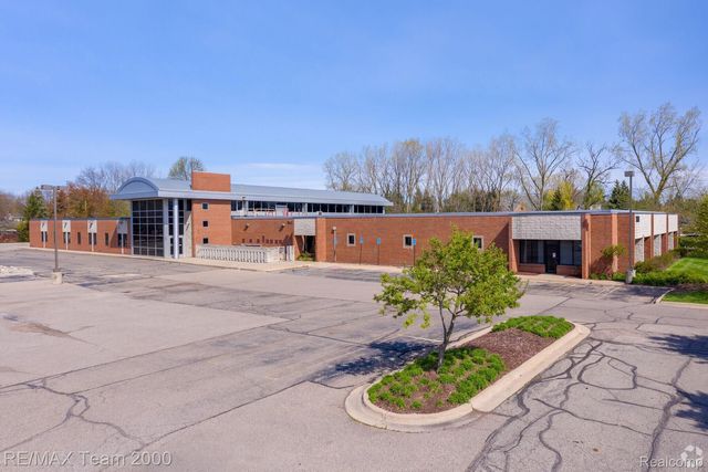 14111 Middlebelt Road B, Livonia