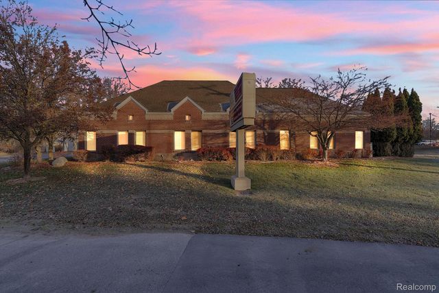 2201 Auburn Road, Auburn Hills