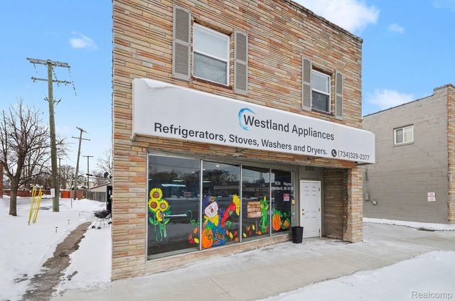 1638 S Wayne Road, Westland