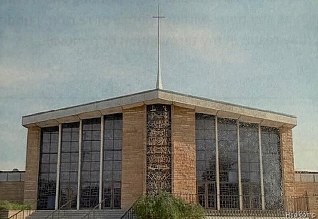 609 E 5th Avenue, Flint