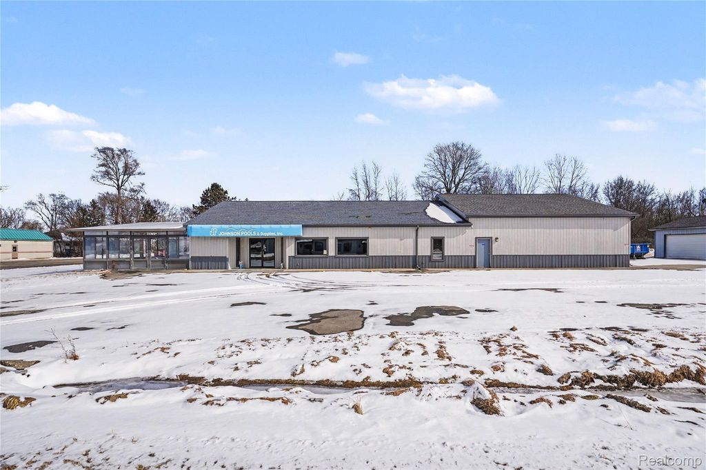 6017 W Pierson Road, Mt. Morris township