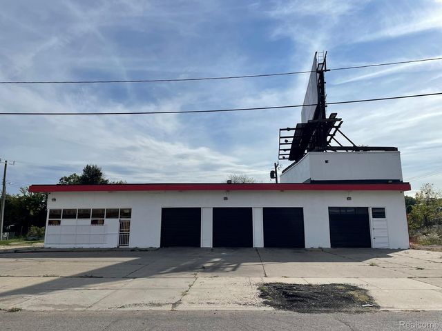 13040 Harper Avenue, Detroit