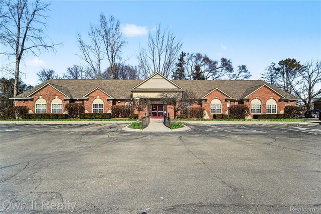 2950 Crooks Road, Rochester Hills