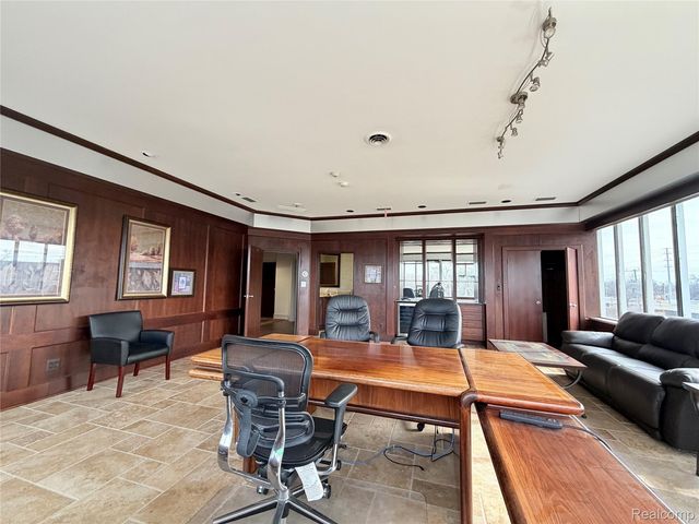 20800 Southfield Road 370, Southfield
