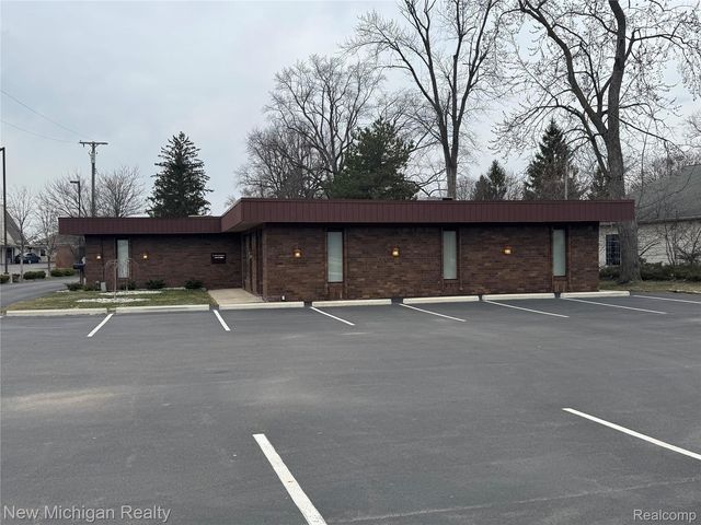 2710 Dixie Highway, Waterford