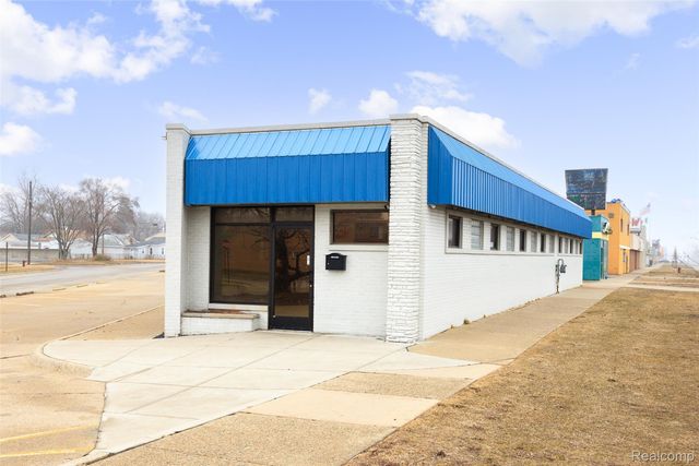 21103 Gratiot Avenue, Eastpointe