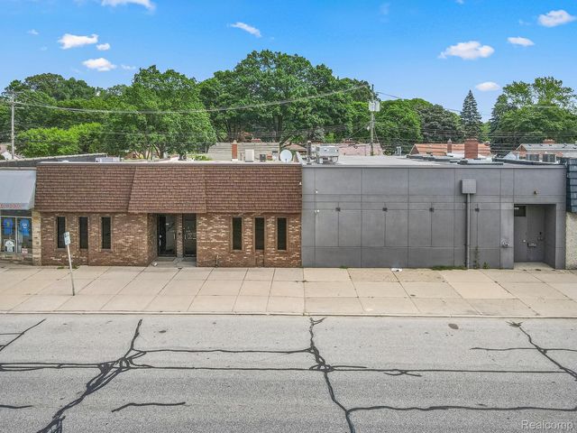 22015 Outer Drive, Dearborn
