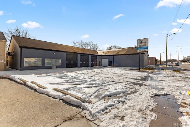 26289 W 8 Mile Road, Redford