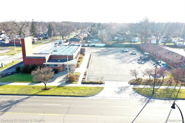27901 Plymouth Road, Livonia