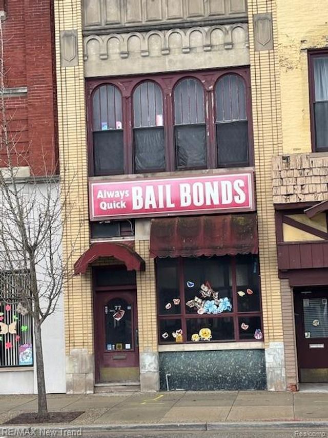 77 N Saginaw Street, Pontiac