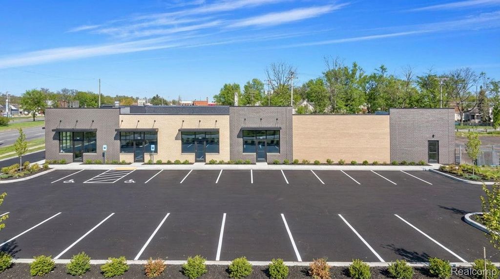 27005 Michigan Avenue, Inkster city