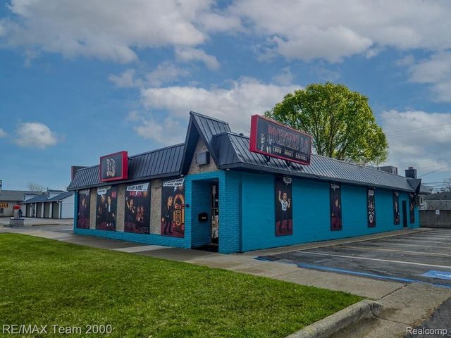 33729 Ford Road, Garden City